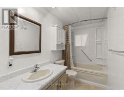 20 Cameron Drive, Oro Medonte, ON L0L1T0 Photo 7