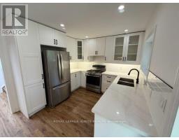 11 Fulwell Crescent, Toronto, ON M3J1Y4 Photo 10