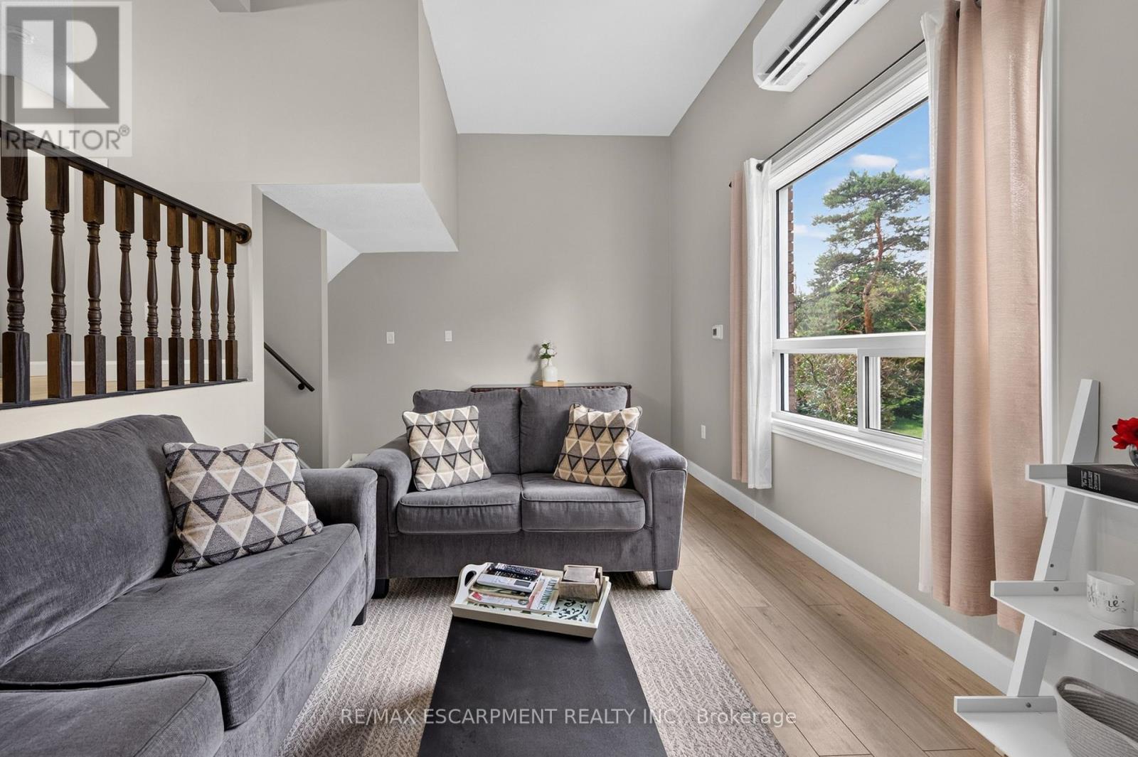23 ROSEDALE COURT - 8