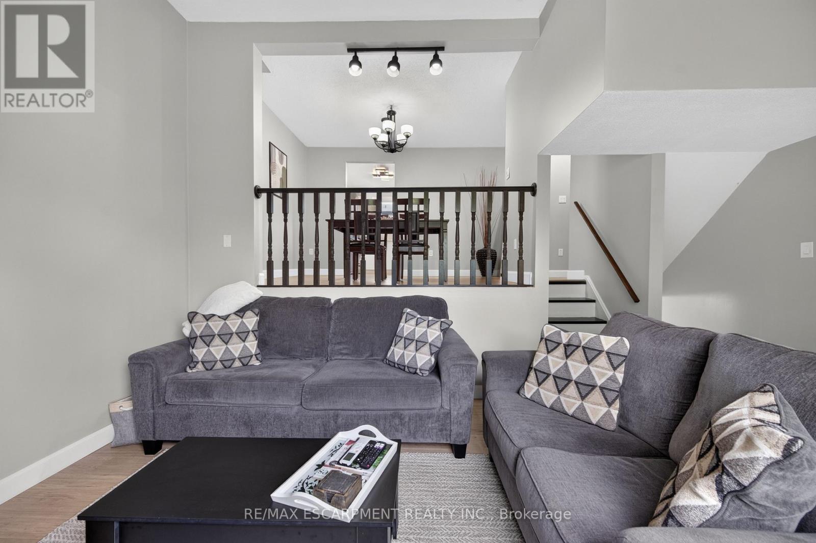 23 ROSEDALE COURT - 9