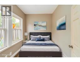 Foyer - 384 Josephine Avenue, Windsor, ON N9B2L1 Photo 11