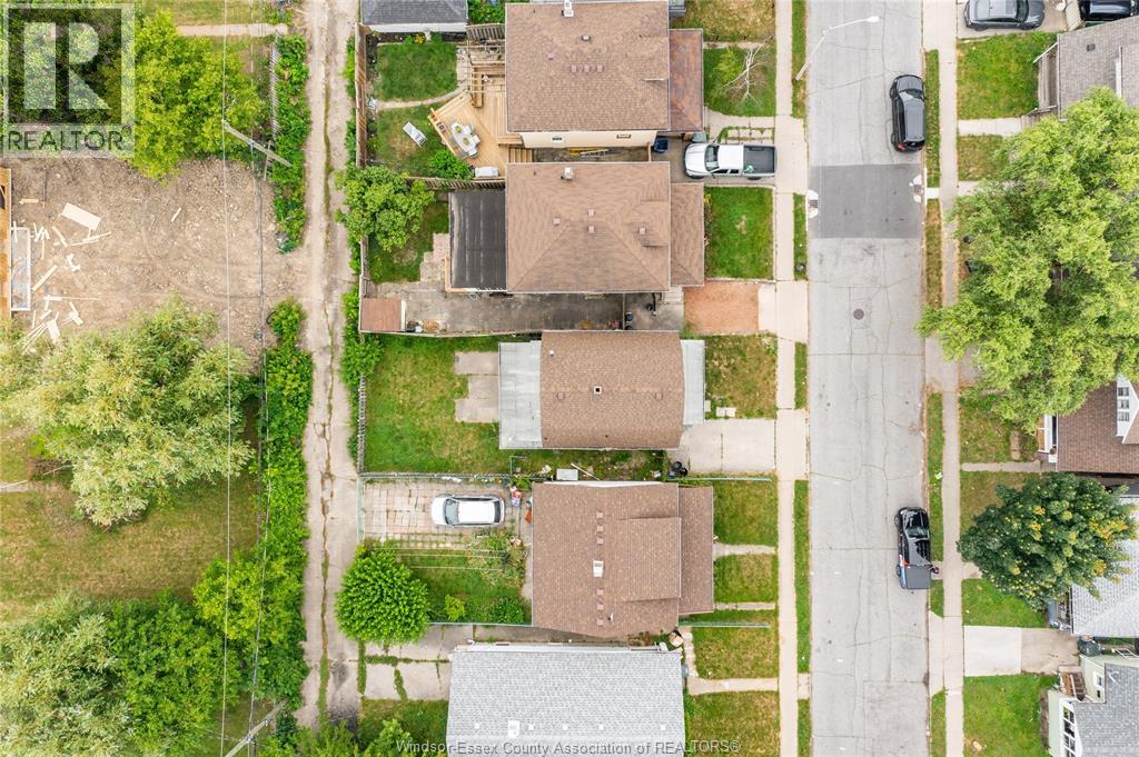 384 JOSEPHINE AVENUE - 25