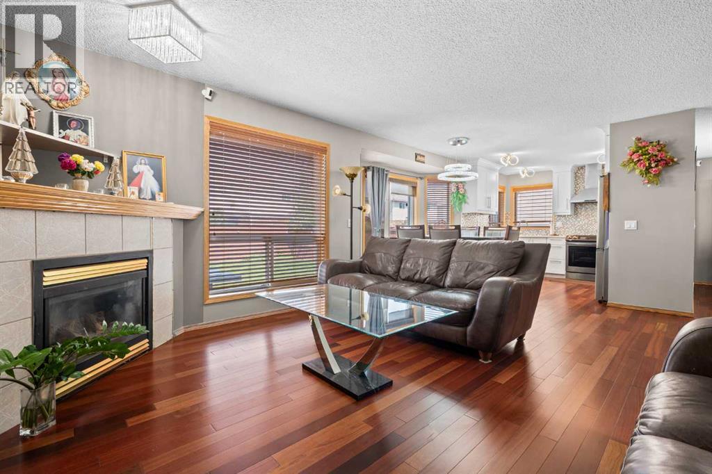 47 Coral Springs Close NE - 11