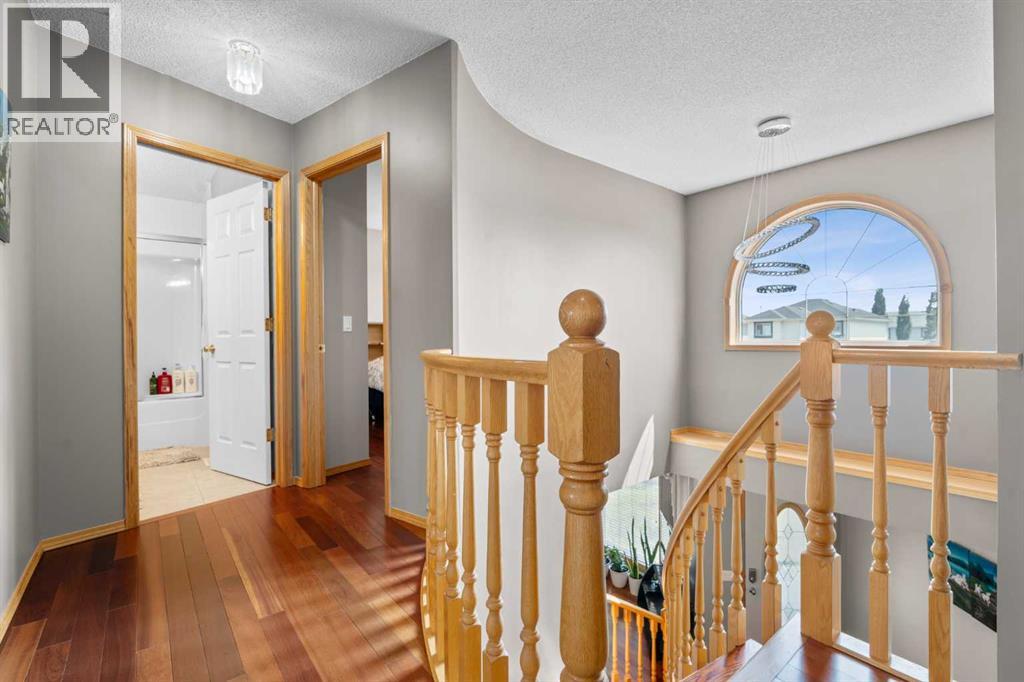 47 Coral Springs Close NE - 25