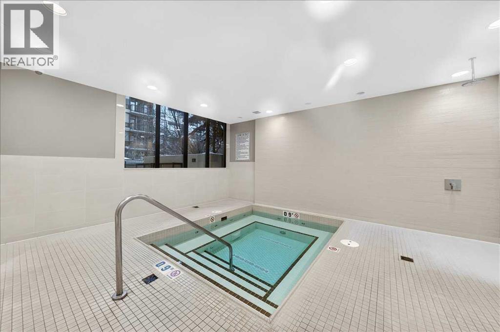 #214 51 Waterfront Mews SW - 40
