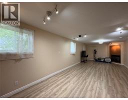 2141 Longfellow Unit# Lower, Windsor, ON N9B3J5 Photo 6