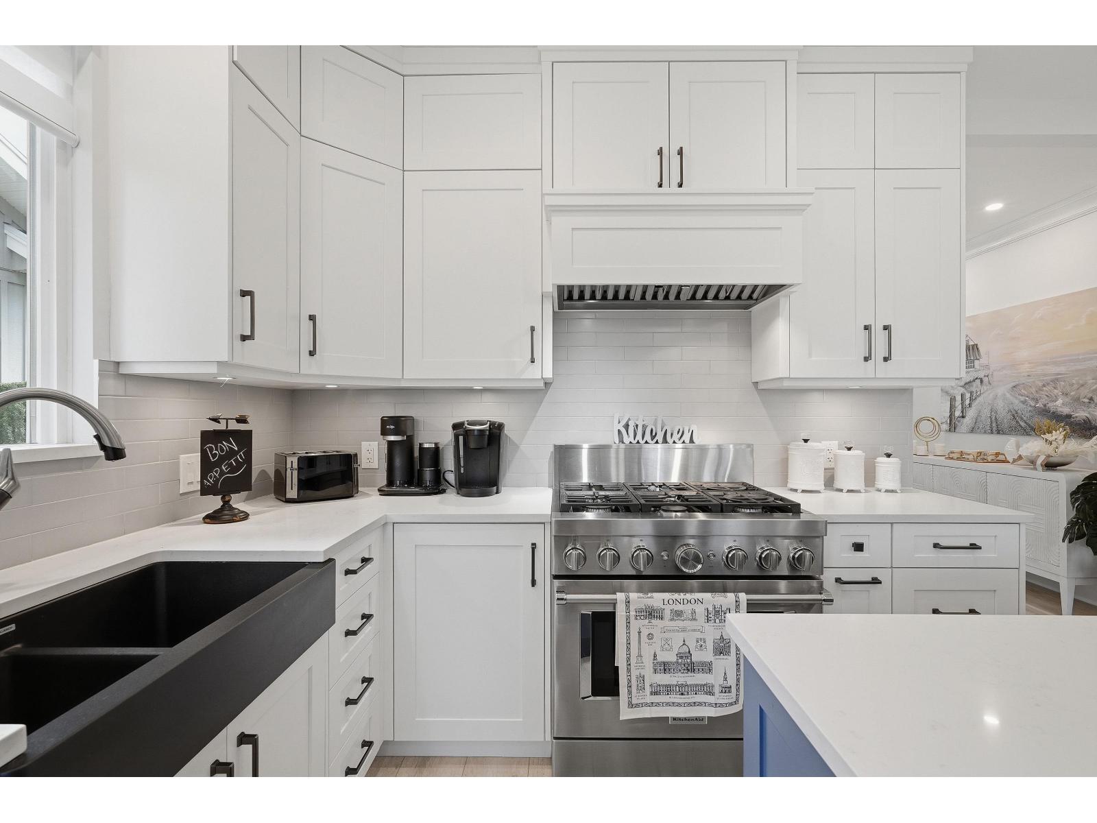 2 Bed, 3 Bath House for Sale in Surrey – 5 18088 8 AVENUE, Surrey – MLS# R3154373 - Image 11