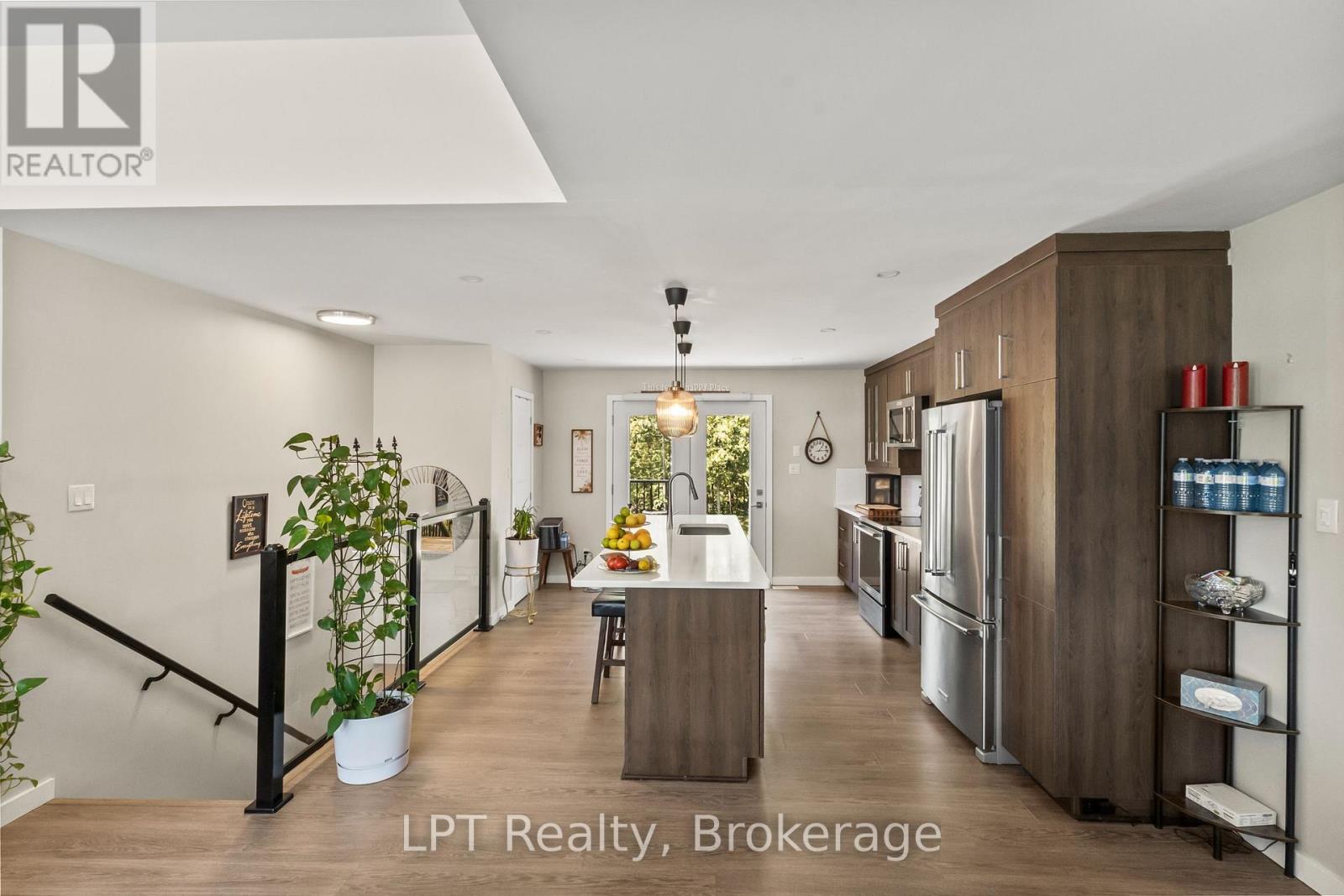 61 PINEWOOD BOULEVARD - Image 13