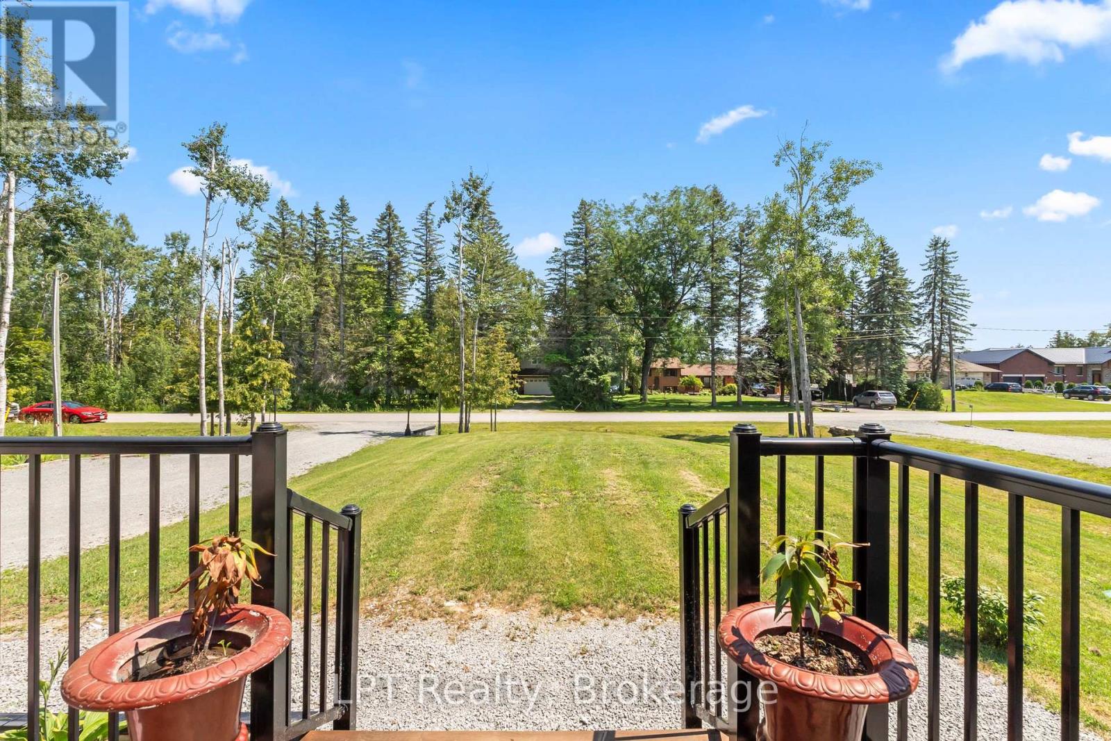 61 PINEWOOD BOULEVARD - Image 4