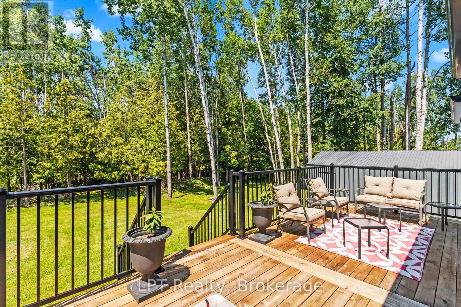 61 PINEWOOD BOULEVARD - Image 42