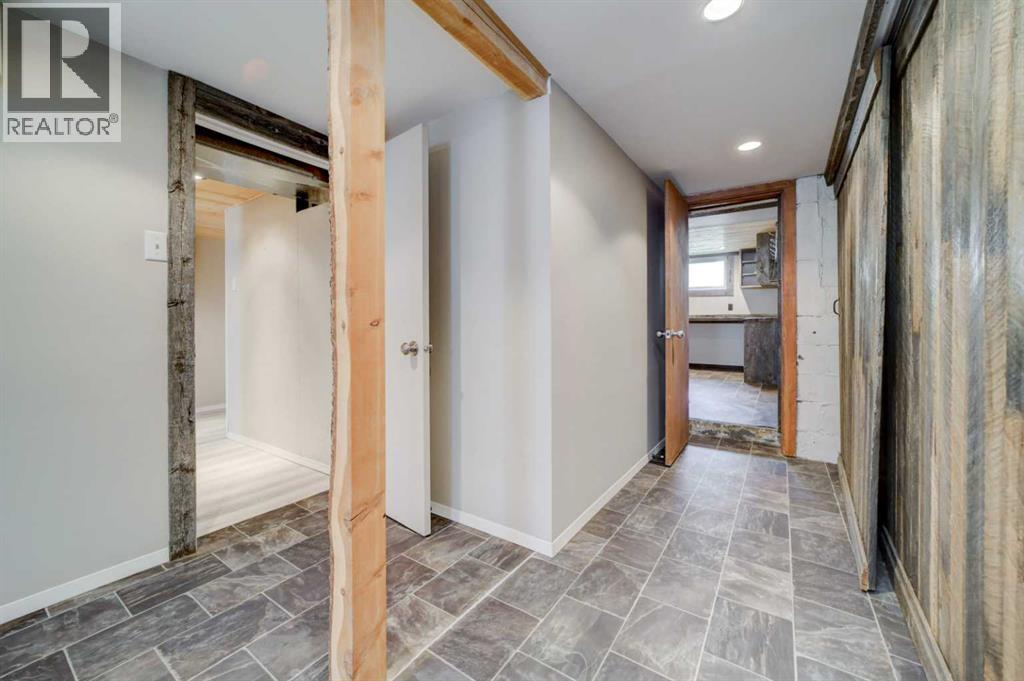 1124 James Avenue - 34