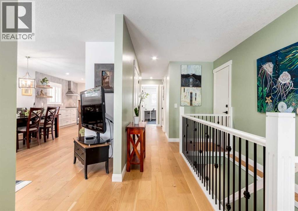 6 Vandoos Villas NW, Varsity, Calgary photo 3
