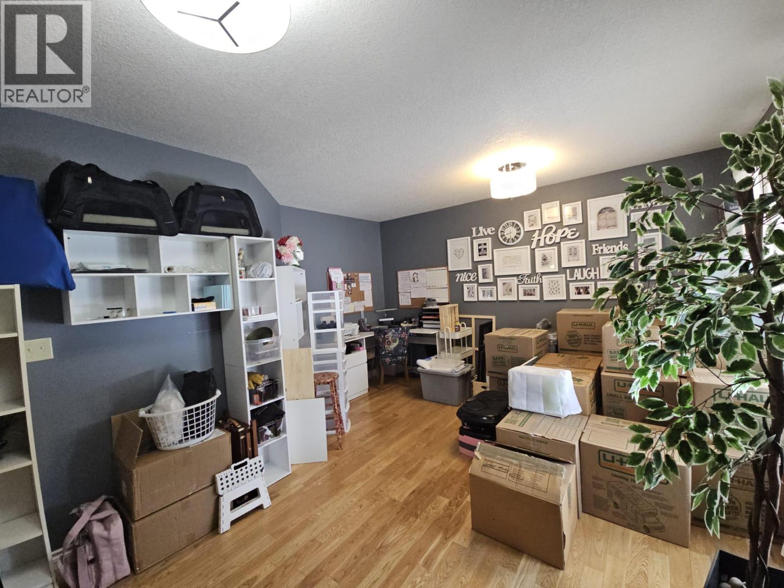 4709 45 Street NE - 28
