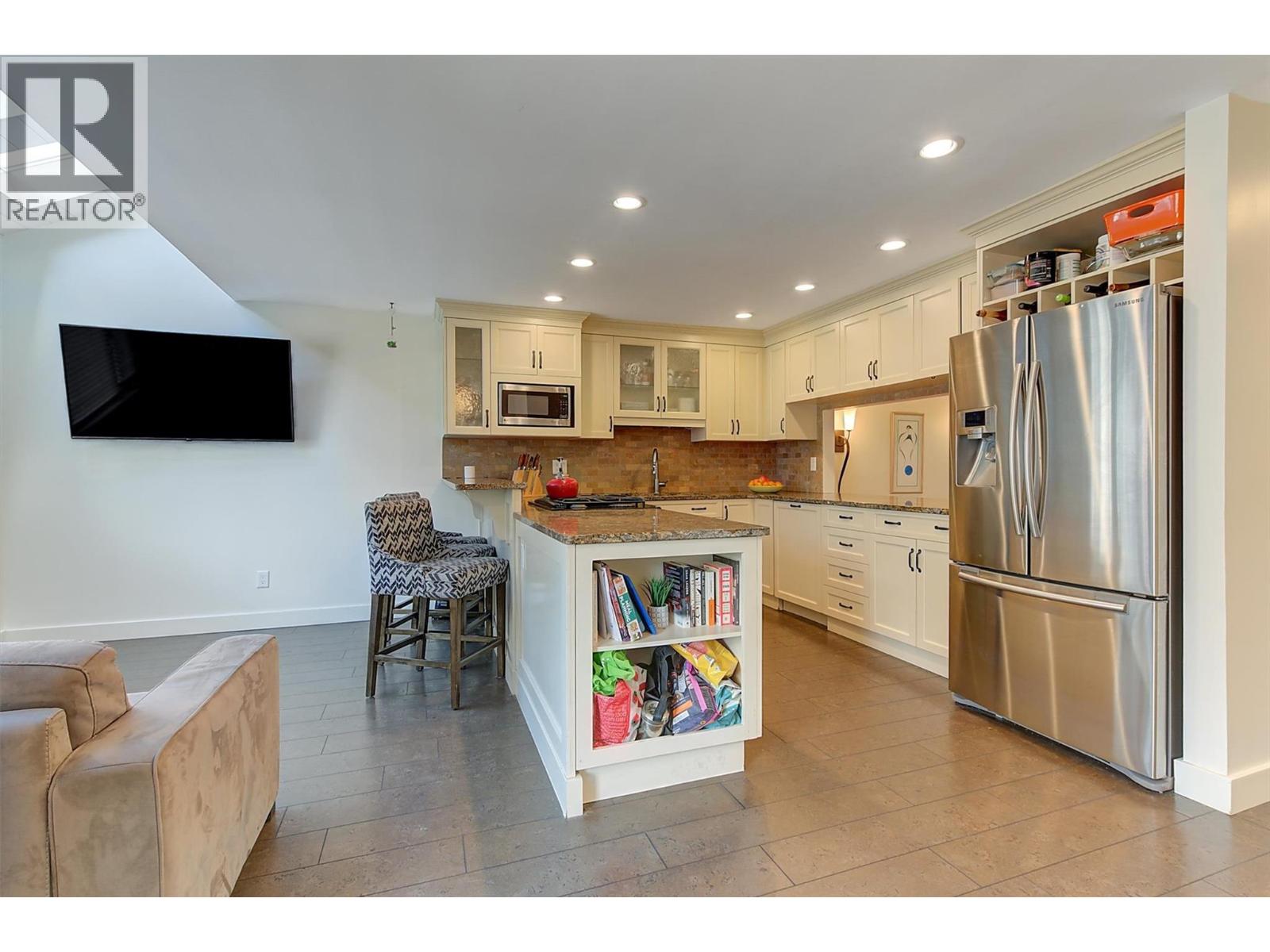  418 West Avenue, Kelowna