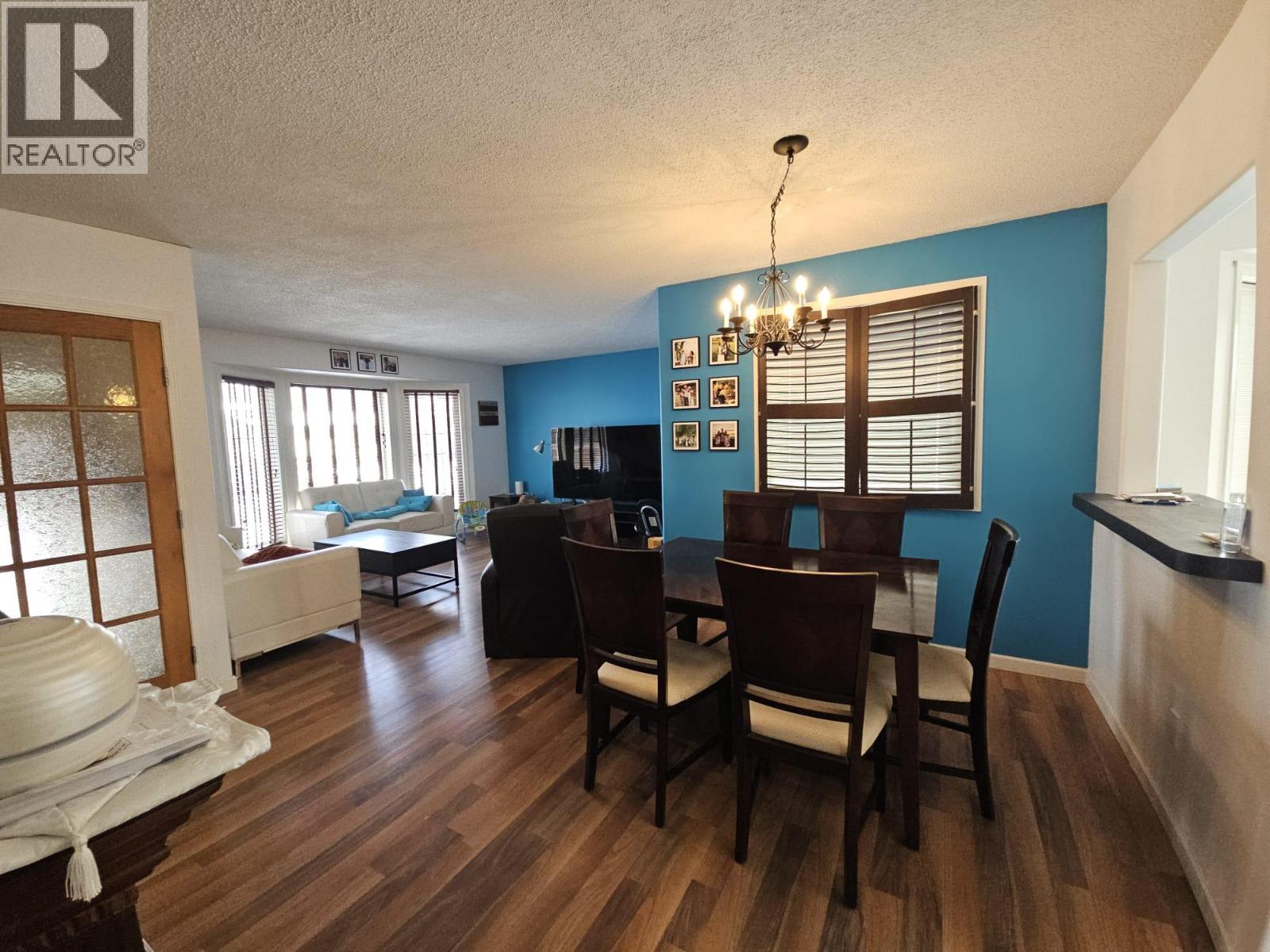 5117 44 Place NE - 9