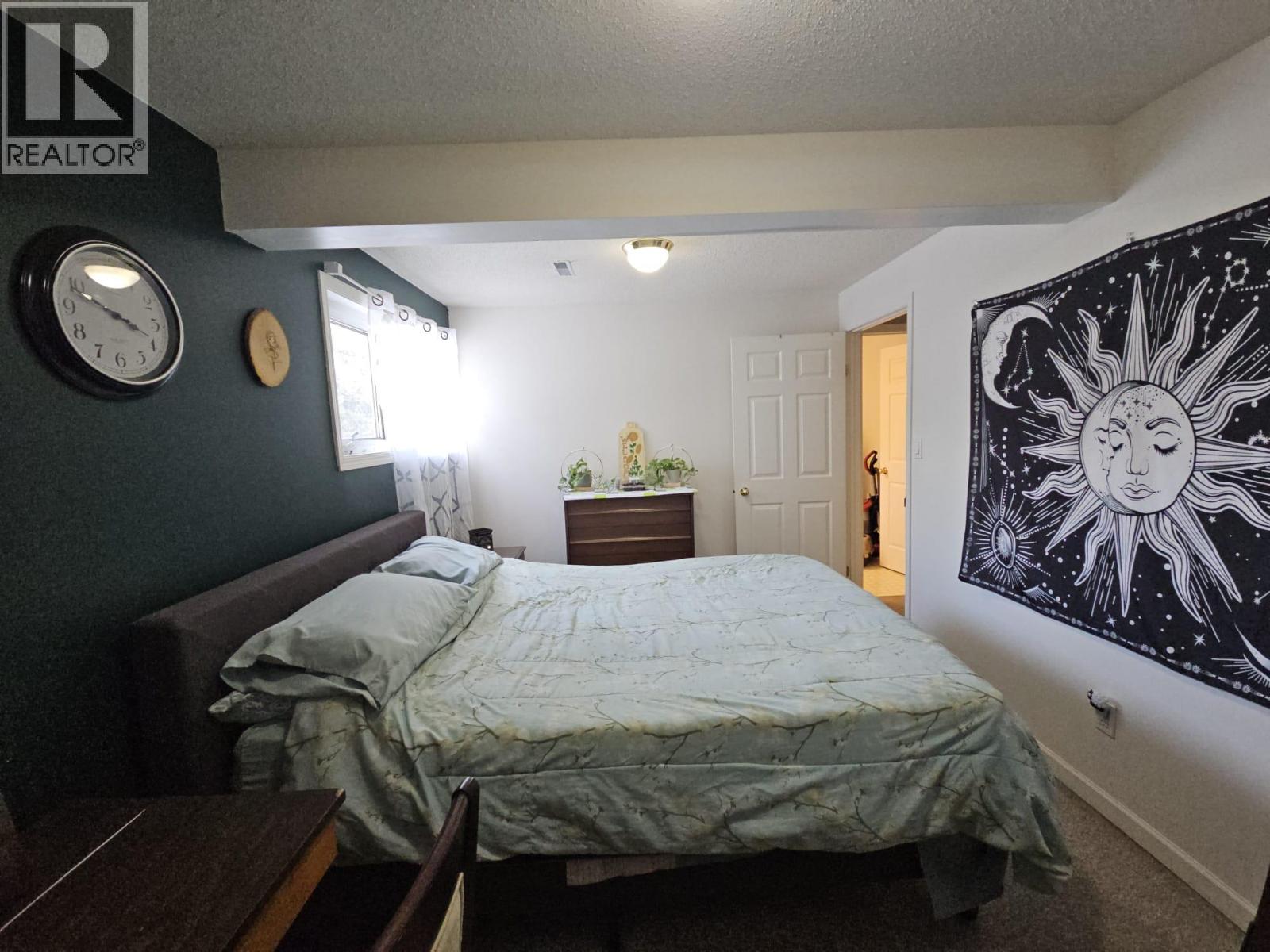 5117 44 Place NE - 74