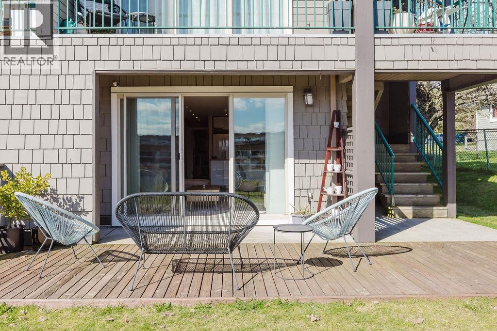 1 622 FARNHAM ROAD, Gibsons