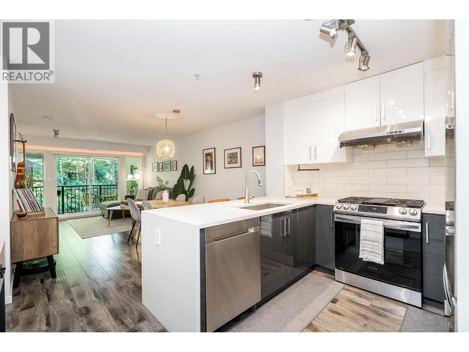 411 3050 DAYANEE SPRINGS BOULEVARD, Coquitlam
