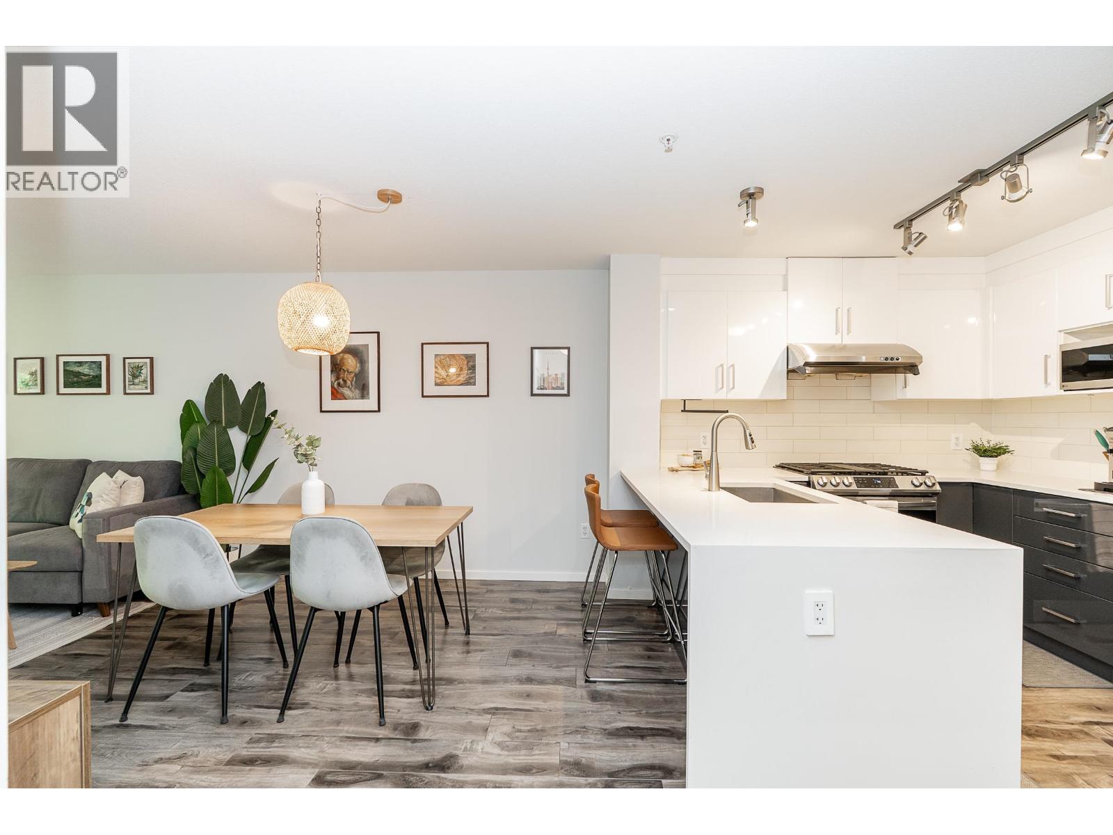 411 3050 DAYANEE SPRINGS BOULEVARD, Coquitlam