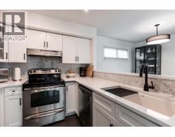 213 3787 Pender Street, Burnaby, BC V5C2L2 Photo 10