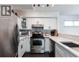 213 3787 Pender Street, Burnaby, BC V5C2L2 Photo 9