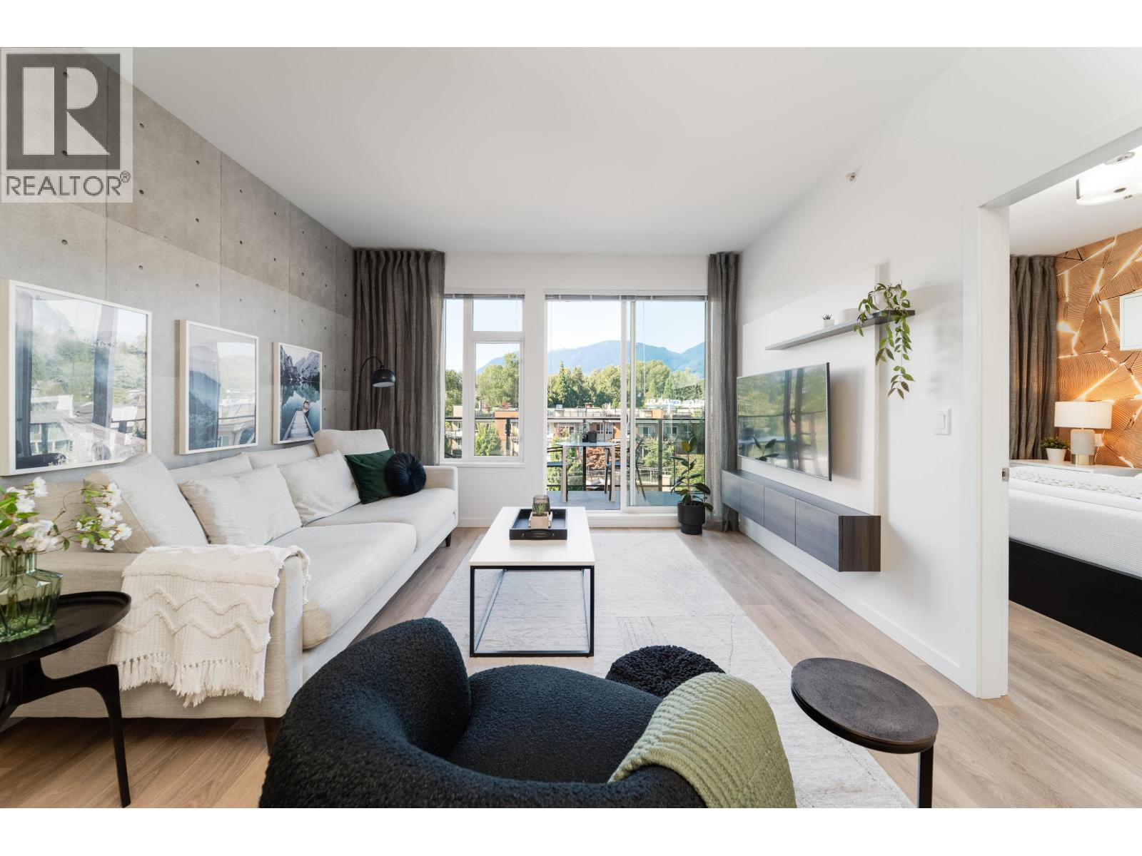 517 725 MARINE DRIVE, North Vancouver
