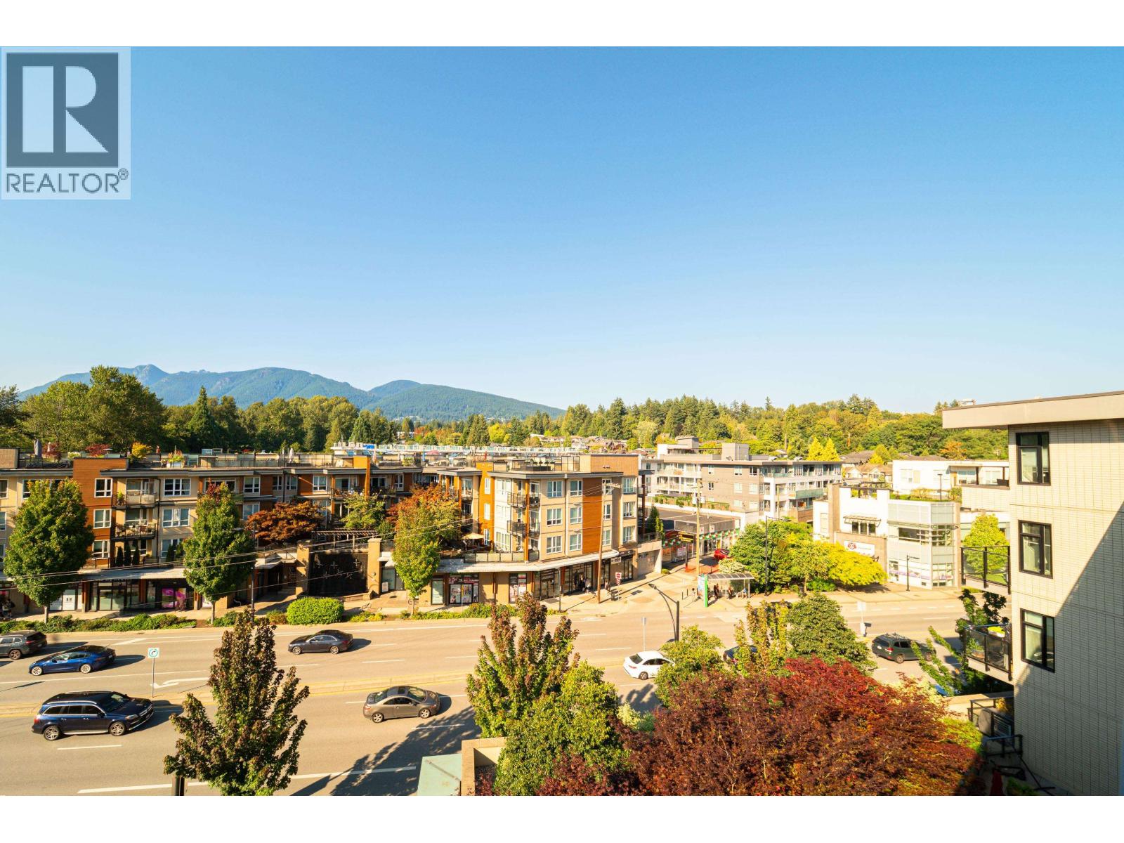 517 725 MARINE DRIVE, North Vancouver