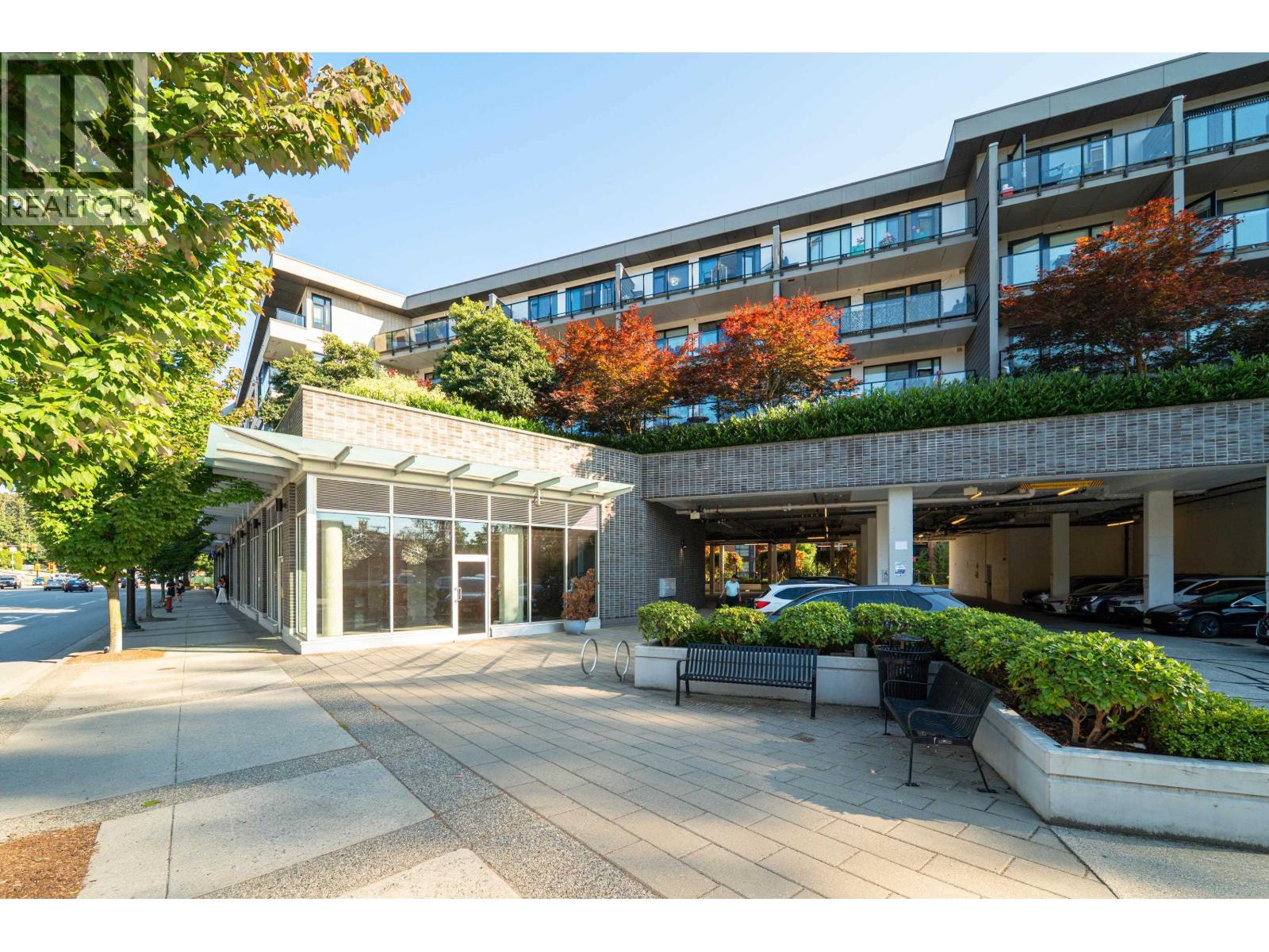 517 725 MARINE DRIVE, North Vancouver