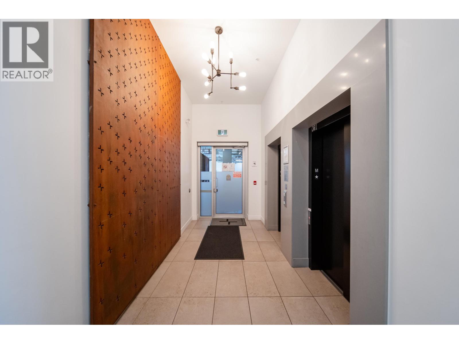 517 725 MARINE DRIVE, North Vancouver