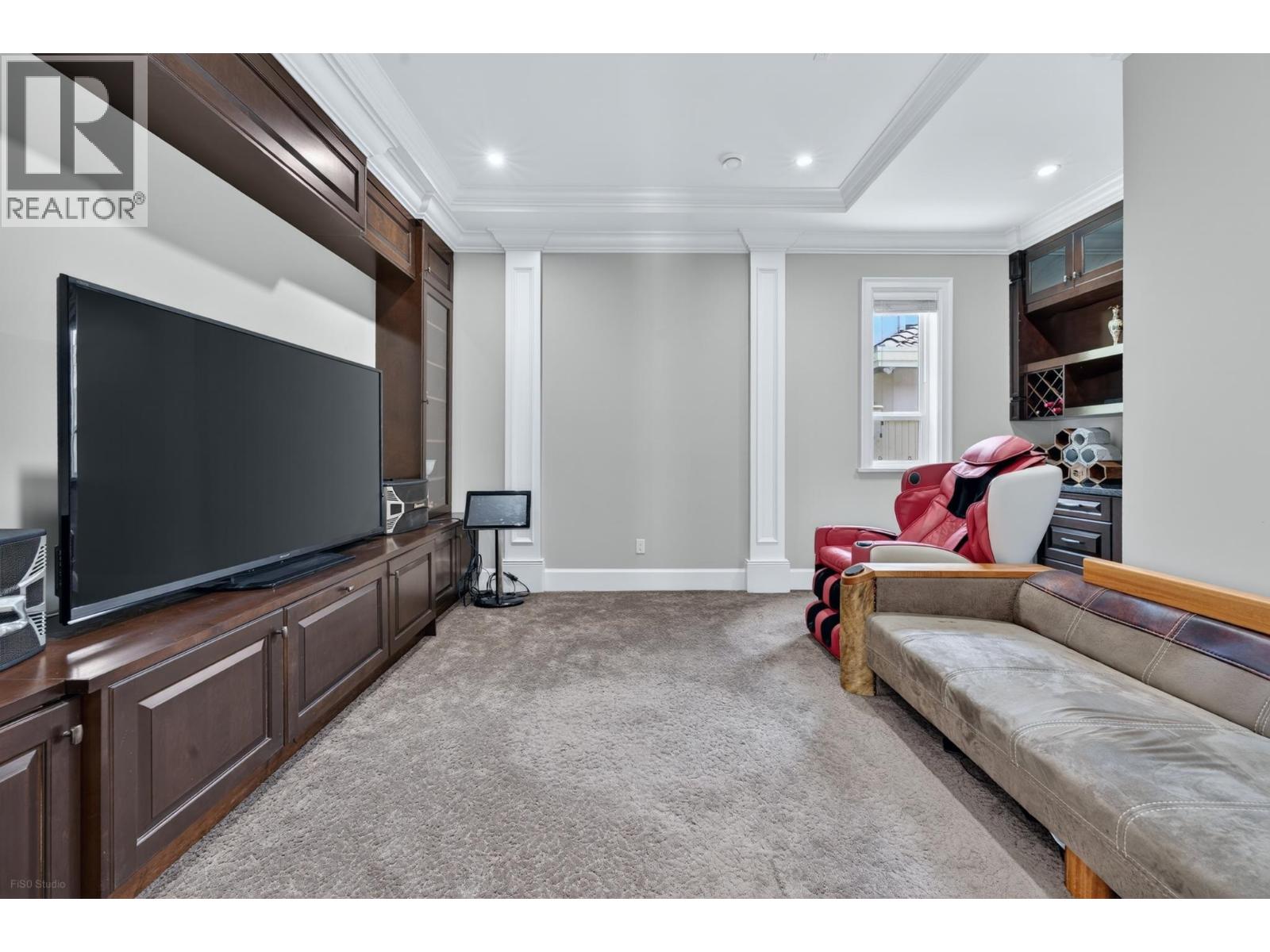 9631 SAUNDERS ROAD, Richmond