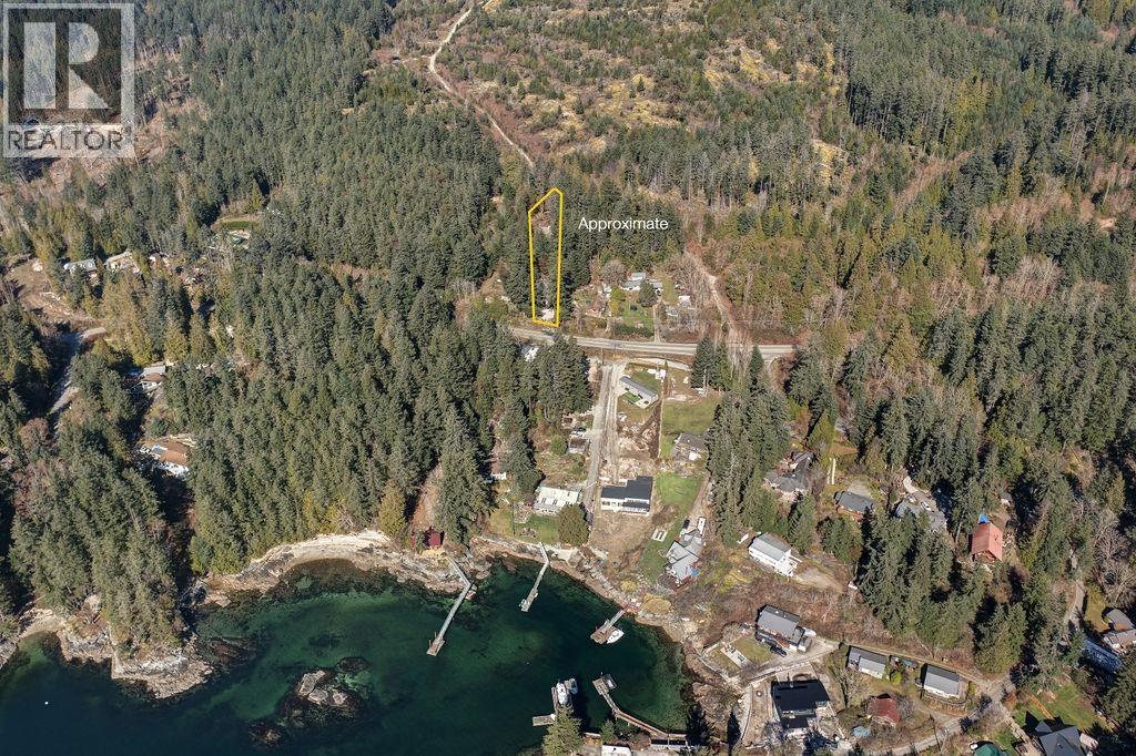 9168 SUNSHINE COAST HIGHWAY, Halfmoon Bay
