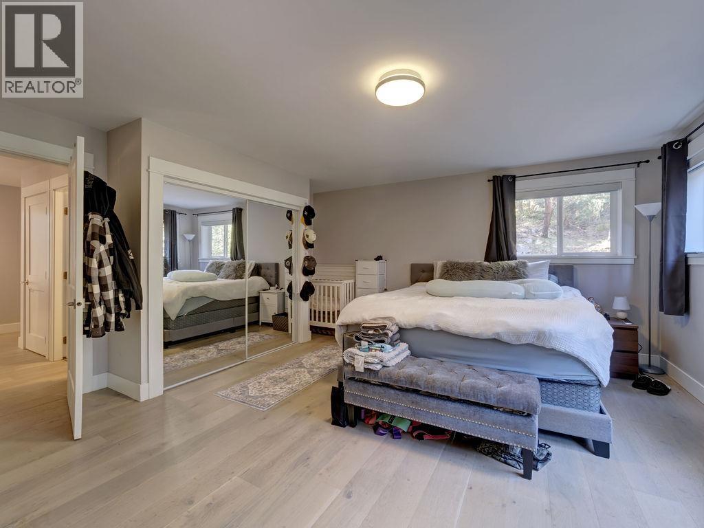 9168 SUNSHINE COAST HIGHWAY, Halfmoon Bay