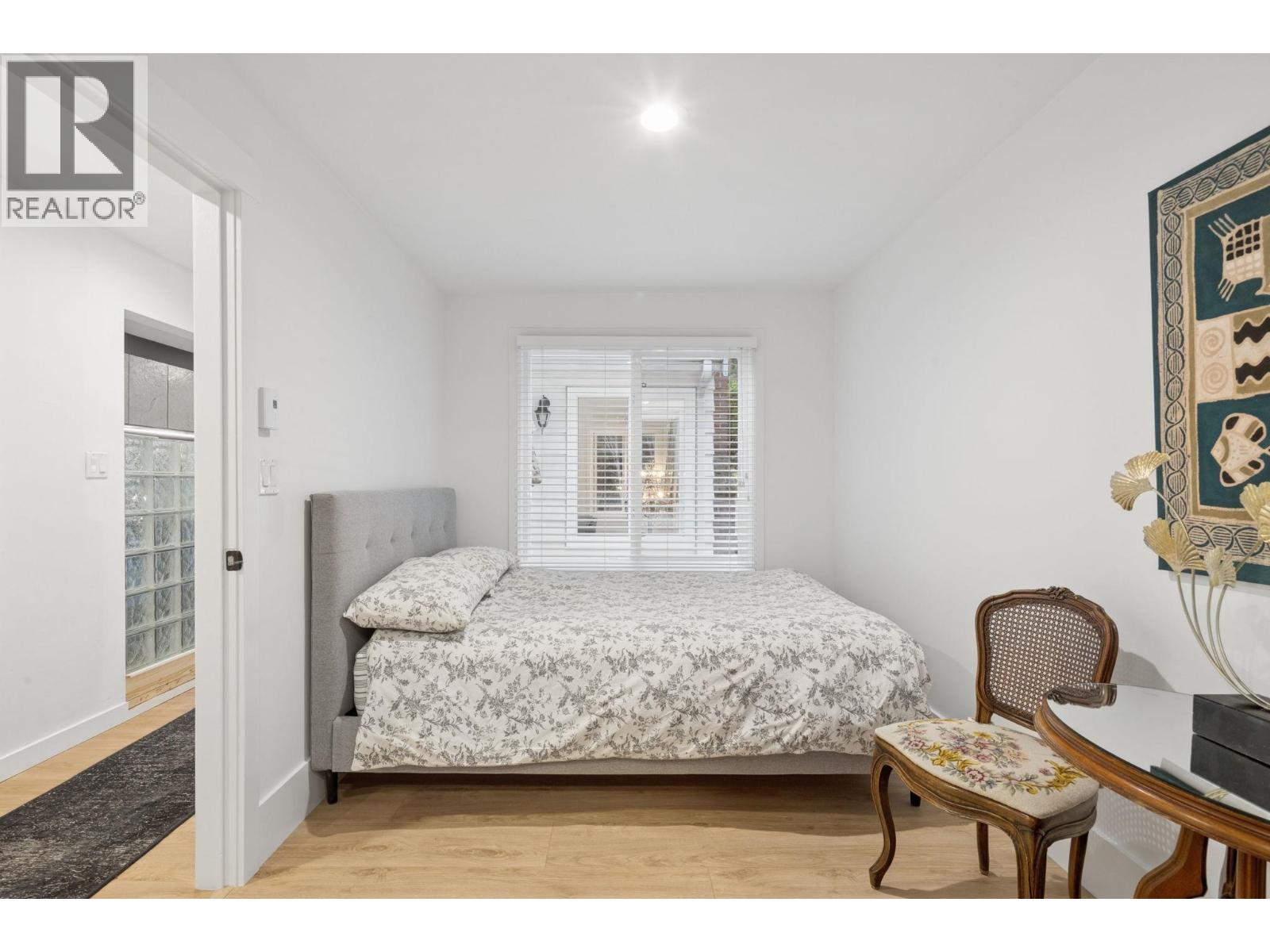 4043 ROSE CRESCENT, West Vancouver
