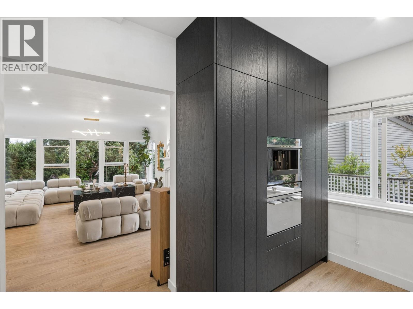 4043 ROSE CRESCENT, West Vancouver