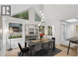 4043 Rose Crescent, West Vancouver, BC V7V2N6 Photo 10