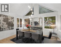 4043 Rose Crescent, West Vancouver, BC V7V2N6 Photo 11