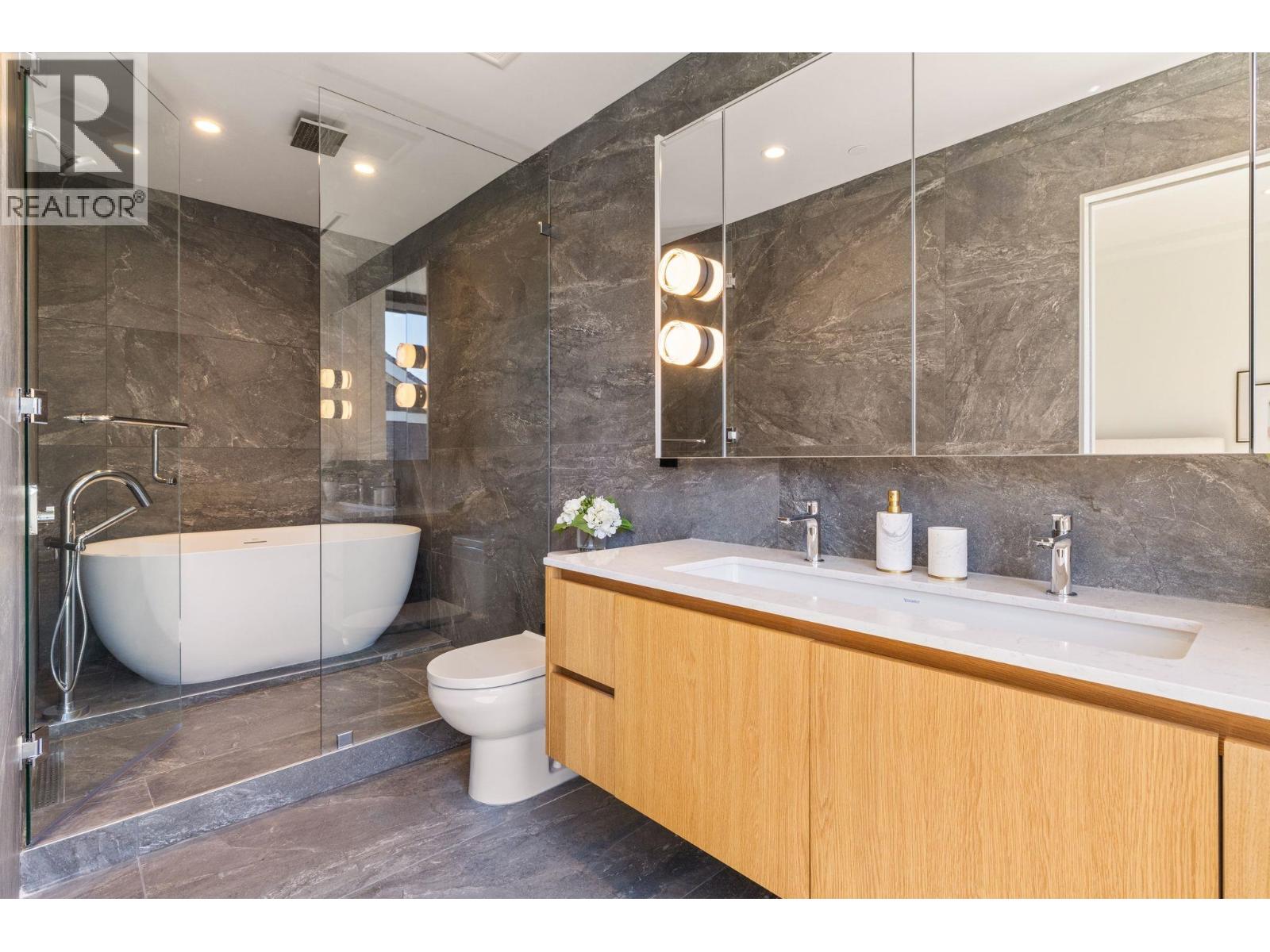 20 W 14TH AVENUE, Vancouver