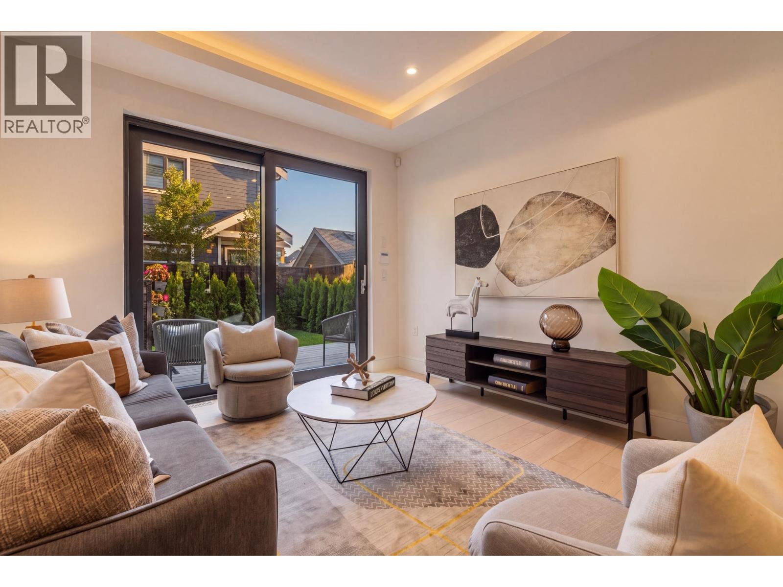 20 W 14TH AVENUE, Vancouver