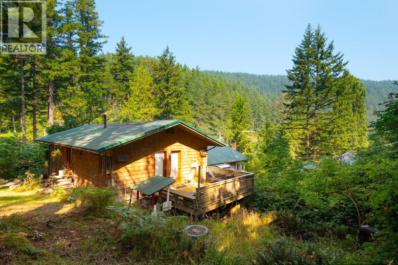 368 EAGLES NEST ROAD, Bowen Island