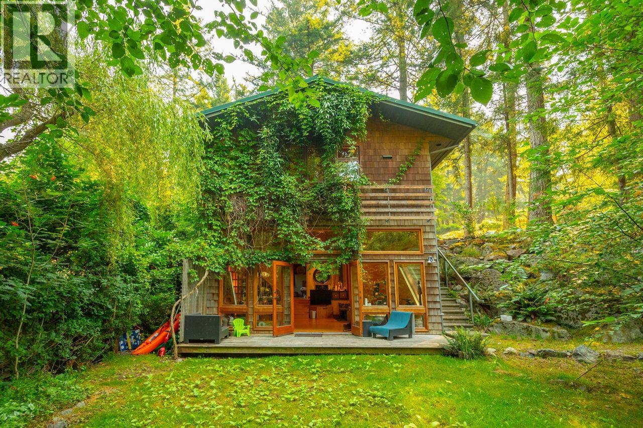 368 EAGLES NEST ROAD, Bowen Island