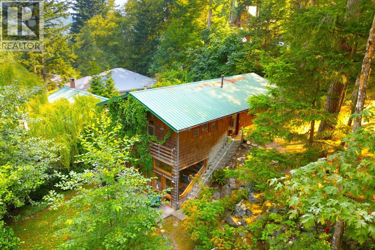 368 EAGLES NEST ROAD, Bowen Island
