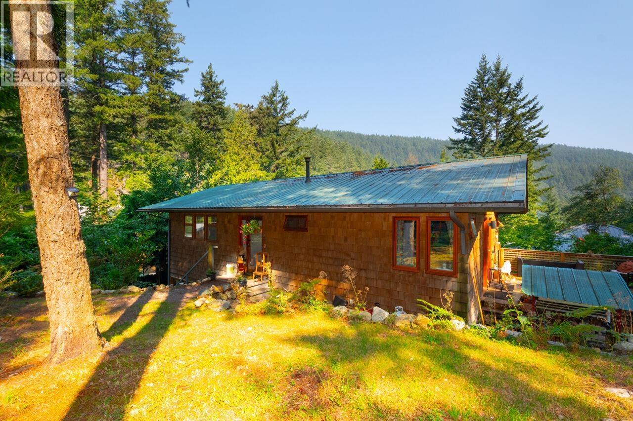 368 EAGLES NEST ROAD, Bowen Island
