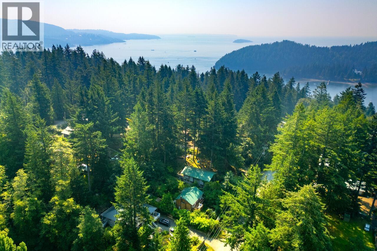 368 EAGLES NEST ROAD, Bowen Island