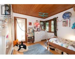 368 Eagles Nest Road, Bowen Island, BC V0N1G1 Photo 16