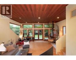 368 Eagles Nest Road, Bowen Island, BC V0N1G1 Photo 19
