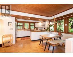 368 Eagles Nest Road, Bowen Island, BC V0N1G1 Photo 8