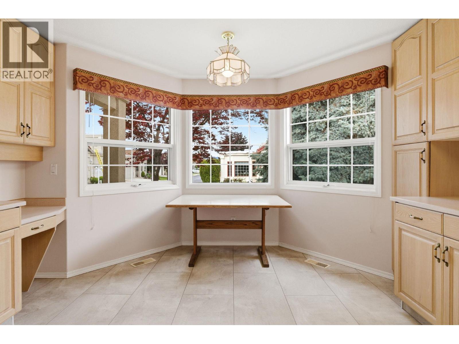 650 Lexington Drive Unit# 212, Kelowna