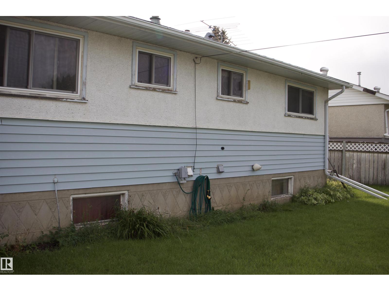 4926 47 ST - 4