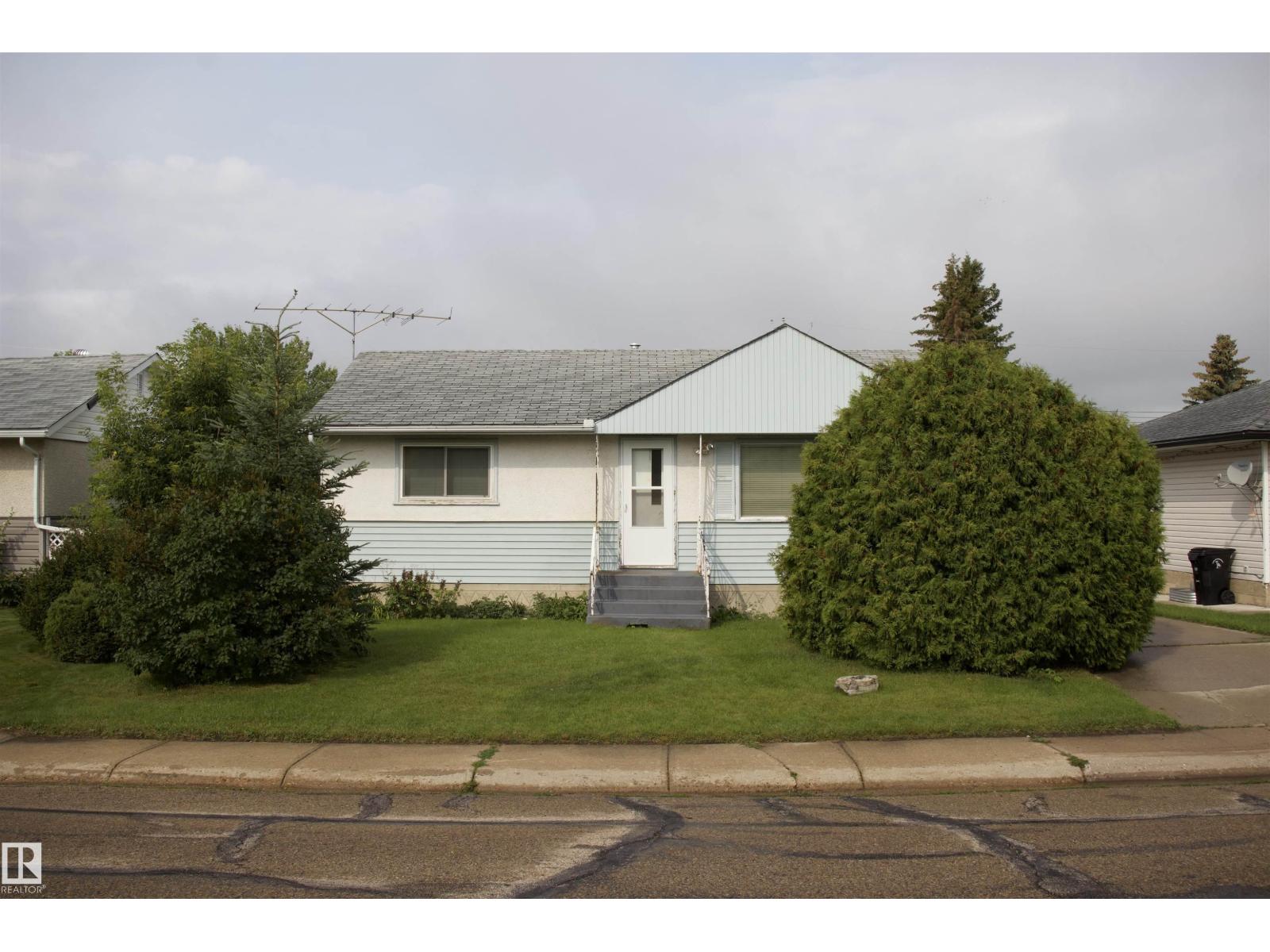 4926 47 ST - 2