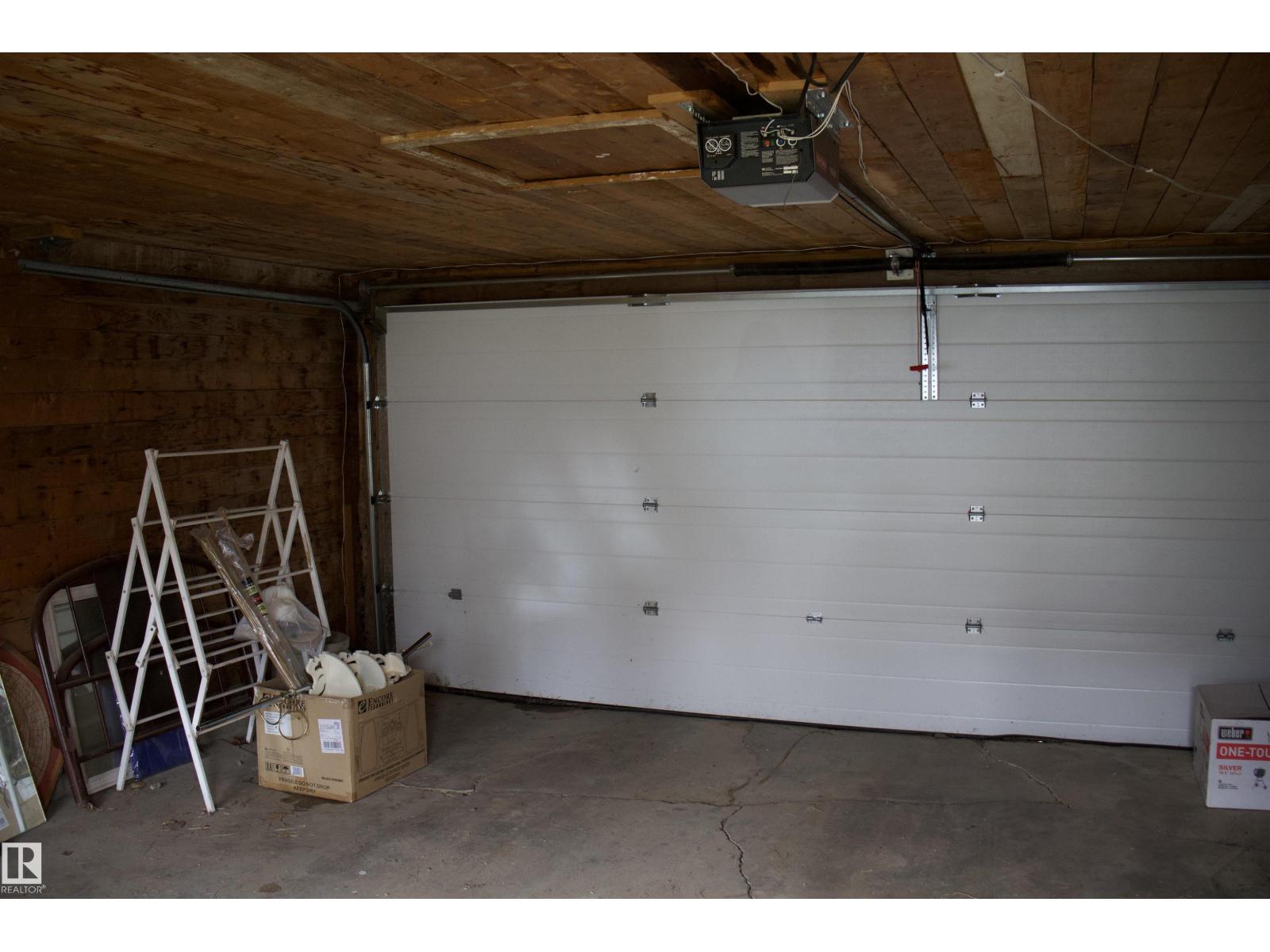 4926 47 ST - Image 29